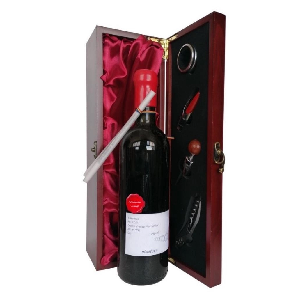Vin rosu Babeasca Murfatlar 2001 cutie cu accesorii 0.7l 0